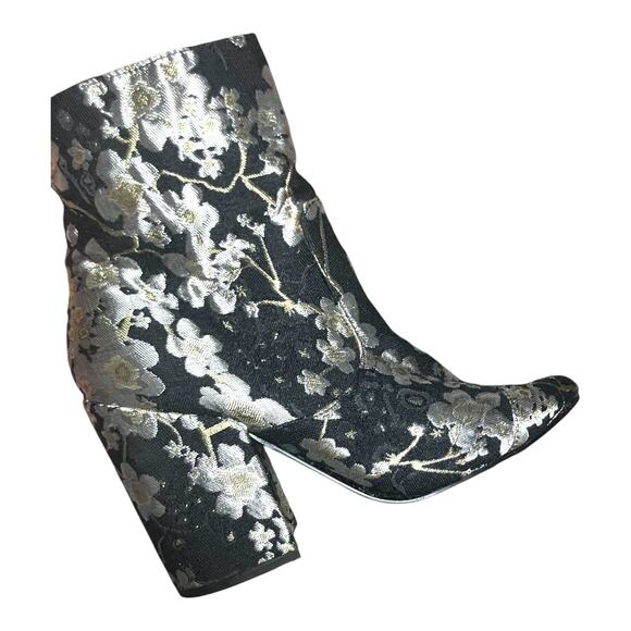 Indigo Rd Floral Metallic Brocade 4″ Heel Booties Size 7.5 – Statement Glam! - Picture 2 of 8